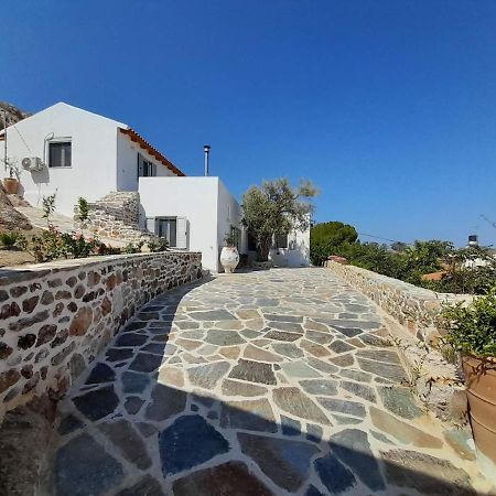 Villa Simantiri Pombia エクステリア 写真