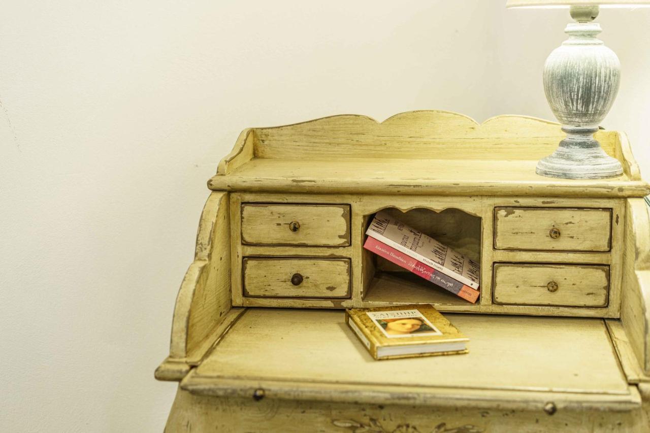 Villa Simantiri Pombia エクステリア 写真