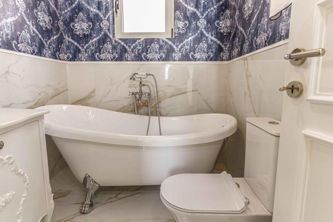 Villa Simantiri Pombia エクステリア 写真