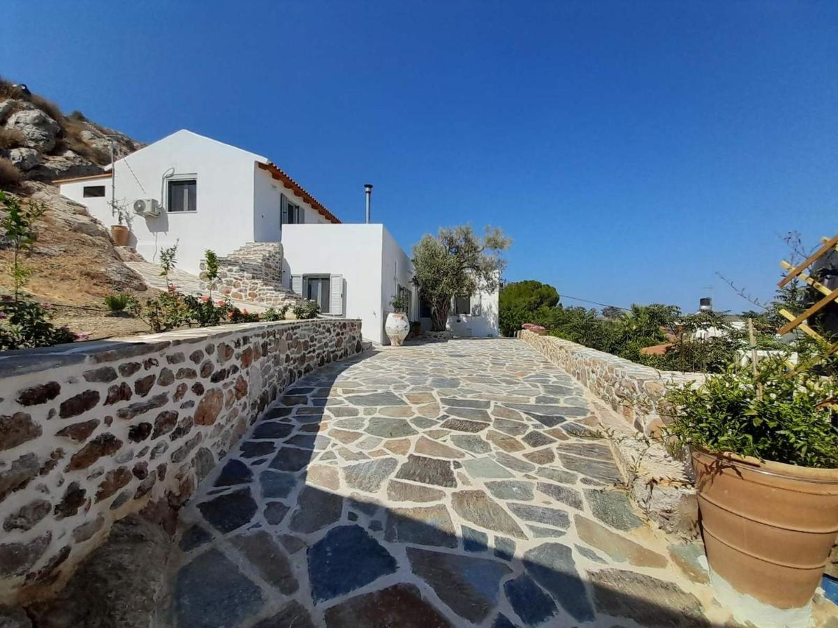Villa Simantiri Pombia エクステリア 写真