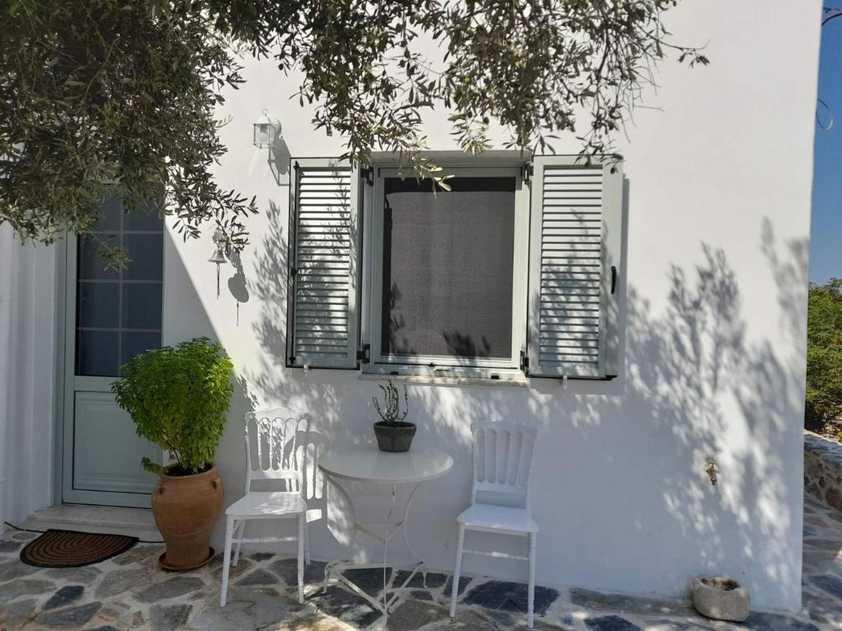 Villa Simantiri Pombia エクステリア 写真